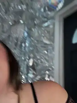 Snapshot of lovely_beast chatting on January 15, 2026, 6:11 pm lovely beast online show from January 15, 2026, 6:11 pm