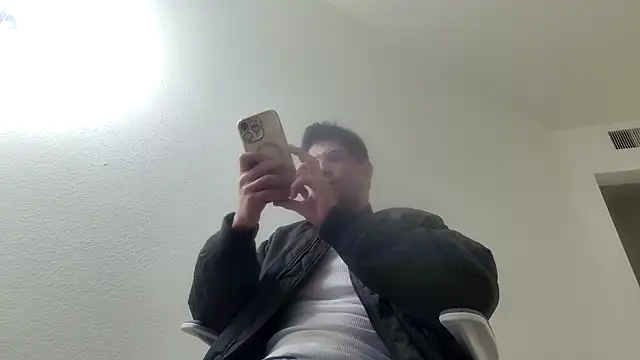 Snapshot of SebastianReiss chatting on March 25, 2026, 6:41 am SebastianReiss online show from March 25, 2026, 6:41 am