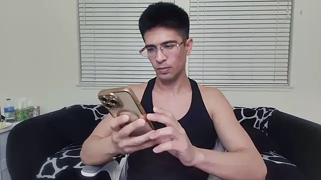 Snapshot of SebastianReiss chatting on April 17, 2026, 4:48 am SebastianReiss online show from April 17, 2026, 4:48 am