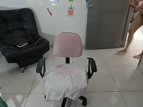 nicoledavis online show from February 21, 2025, 3:10 pm