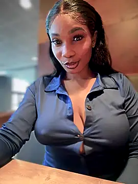   Nessa   online show from October 3, 2025, 11:40 am