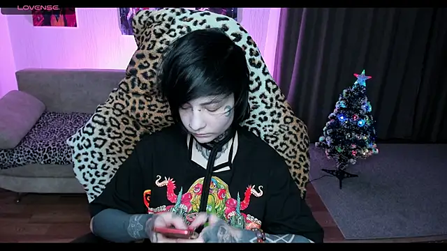 acid trip1l online show from December 7, 2024, 7:32 pm