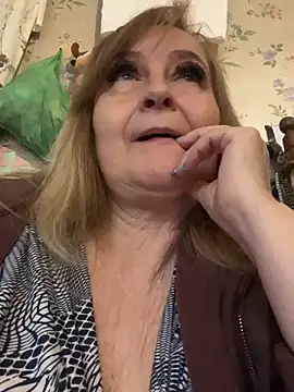 Irina2909xh online show from December 21, 2025, 9:38 am