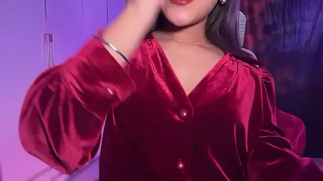 Snapshot of selen_5 chatting on January 11, 2026, 6:02 pm selen 5 online show from January 11, 2026, 6:02 pm