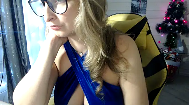 Snapshot of RubiLakros chatting on January 15, 2025, 8:05 pm RubiLakros online show from January 15, 2025, 8:05 pm