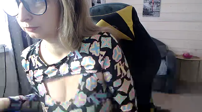 Snapshot of RubiLakros chatting on February 7, 2025, 9:58 am RubiLakros online show from February 7, 2025, 9:58 am