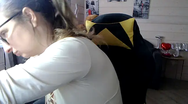 Snapshot of RubiLakros chatting on March 10, 2025, 7:53 am RubiLakros online show from March 10, 2025, 7:53 am