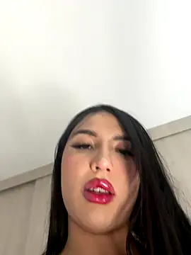 Snapshot of hollyprincess_2 chatting on November 17, 2025, 1:33 am hollyprincess 2 online show from November 17, 2025, 1:33 am