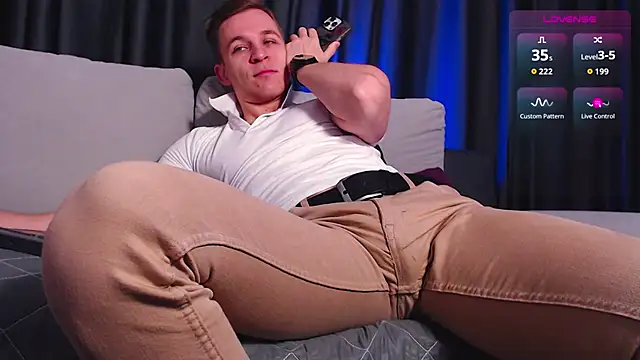 Snapshot of S3Xyes chatting on December 23, 2025, 3:04 am S3Xyes online show from December 23, 2025, 3:04 am