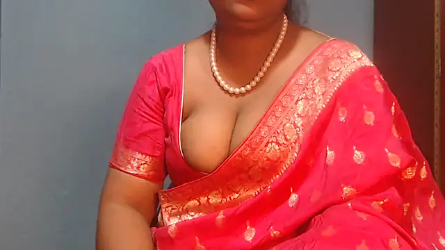 naughtyboobs38dd online show from April 19, 2026, 6:10 pm
