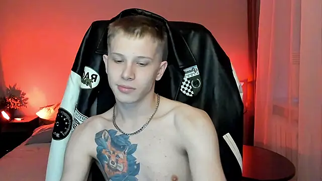 Snapshot of arlekincrop chatting on March 23, 2025, 4:27 am arlekincrop online show from March 23, 2025, 4:27 am