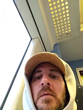 verylargecock online show from November 7, 2025, 12:05 pm