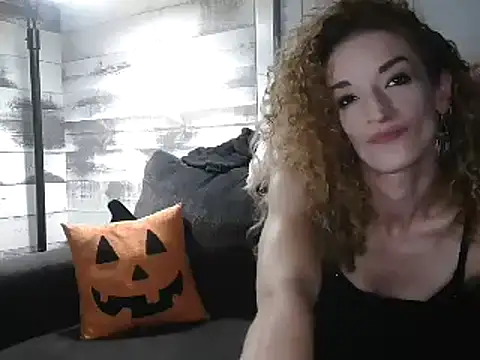 Snapshot of AshleyRain chatting on October 5, 2025, 6:12 am AshleyRain online show from October 5, 2025, 6:12 am