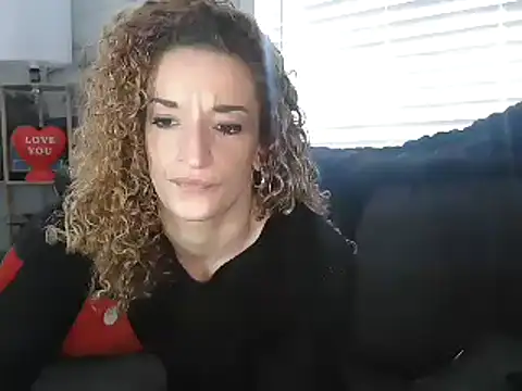 Snapshot of AshleyRain chatting on February 7, 2026, 6:33 pm AshleyRain online show from February 7, 2026, 6:33 pm