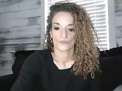 Snapshot of AshleyRain chatting on February 11, 2026, 7:41 pm AshleyRain online show from February 11, 2026, 7:41 pm