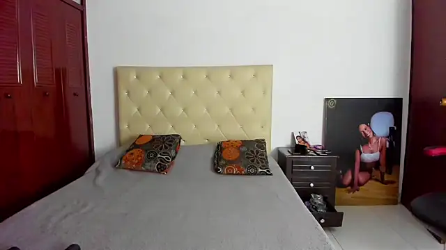 Snapshot of LUISSA_ chatting on February 4, 2025, 1:16 pm LUISSA online show from February 4, 2025, 1:16 pm