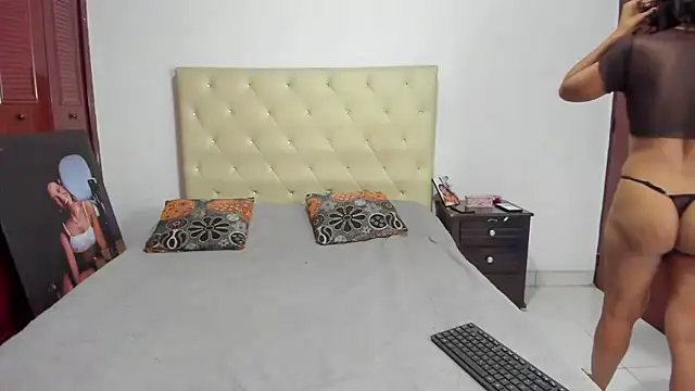 Snapshot of LUISSA_ chatting on November 7, 2025, 12:38 pm LUISSA online show from November 7, 2025, 12:38 pm