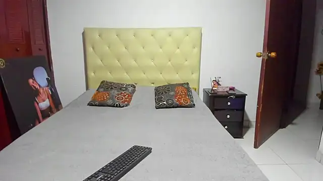 Snapshot of LUISSA_ chatting on November 14, 2025, 11:09 am LUISSA online show from November 14, 2025, 11:09 am