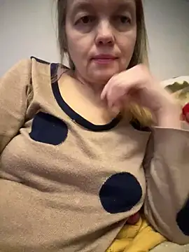 Snapshot of Susanel chatting on January 17, 2025, 9:17 pm Susanel online show from January 17, 2025, 9:17 pm