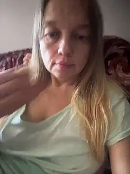 Snapshot of Susanel chatting on September 14, 2025, 8:13 am Susanel online show from September 14, 2025, 8:13 am