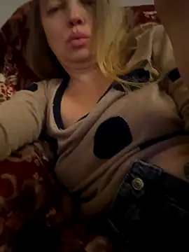 Snapshot of Susanel chatting on October 17, 2025, 9:17 pm Susanel online show from October 17, 2025, 9:17 pm
