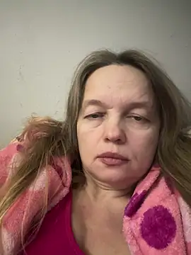 Snapshot of Susanel chatting on January 12, 2026, 6:02 pm Susanel online show from January 12, 2026, 6:02 pm