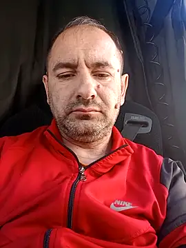 Snapshot of Venelin_ruse chatting on April 5, 2026, 9:17 am Venelin ruse online show from April 5, 2026, 9:17 am