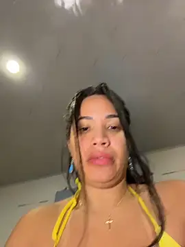 Snapshot of SQUIRTINGQUEEN11 chatting on December 18, 2025, 3:45 am SQUIRTINGQUEEN11 online show from December 18, 2025, 3:45 am