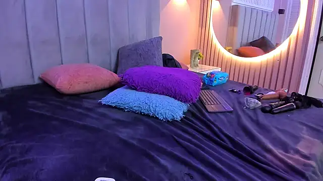 Snapshot of chantall1375 chatting on February 8, 2025, 1:54 am chantall1375 online show from February 8, 2025, 1:54 am