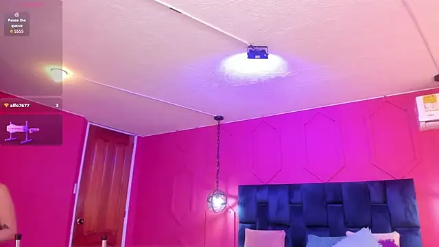 Snapshot of chantall1375 chatting on September 18, 2025, 11:45 am chantall1375 online show from September 18, 2025, 11:45 am