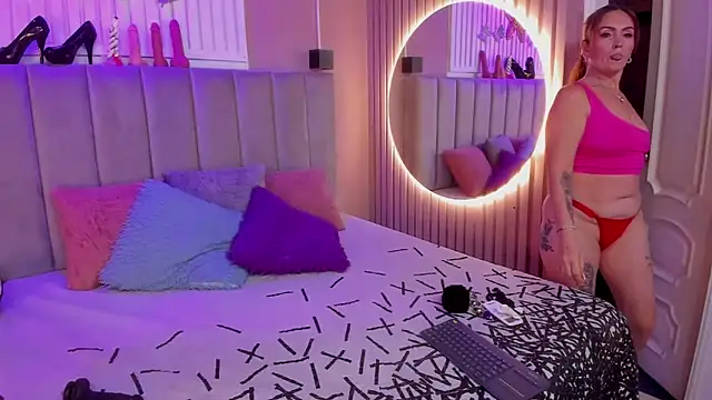 Snapshot of chantall1375 chatting on February 1, 2026, 2:54 am chantall1375 online show from February 1, 2026, 2:54 am