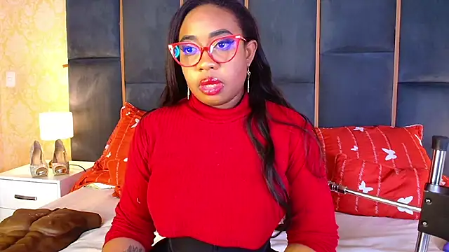 CaseyMoon online show from November 13, 2025, 12:37 pm