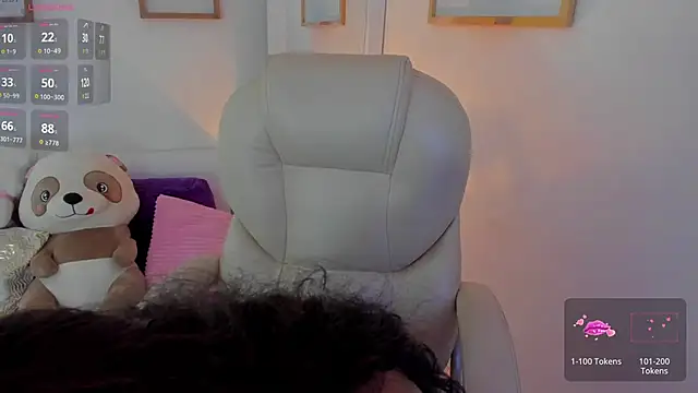 Snapshot of zobe_love chatting on March 27, 2026, 5:45 pm zobe love online show from March 27, 2026, 5:45 pm