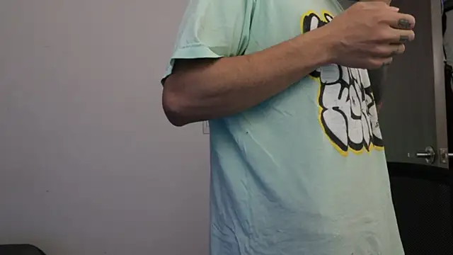 trieone online show from January 18, 2026, 3:27 pm