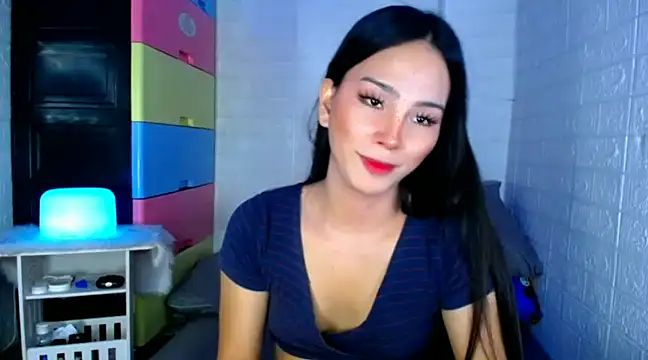 urnaughtydolly69 online show from December 21, 2024, 1:42 pm