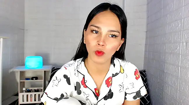 urnaughtydolly69 online show from February 28, 2025, 12:09 pm