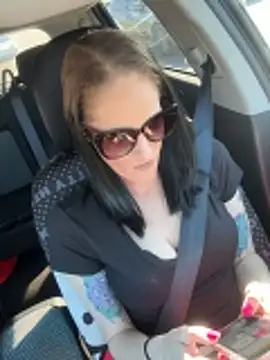 Snapshot of lolabunny9 chatting on January 5, 2026, 5:27 pm lolabunny9 online show from January 5, 2026, 5:27 pm