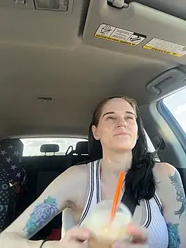 Snapshot of lolabunny9 chatting on January 10, 2026, 7:37 pm lolabunny9 online show from January 10, 2026, 7:37 pm