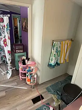 Snapshot of lolabunny9 chatting on January 11, 2026, 4:01 pm lolabunny9 online show from January 11, 2026, 4:01 pm