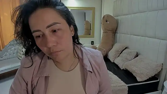 Snapshot of gaby_trent chatting on February 7, 2026, 3:49 pm gaby trent online show from February 7, 2026, 3:49 pm