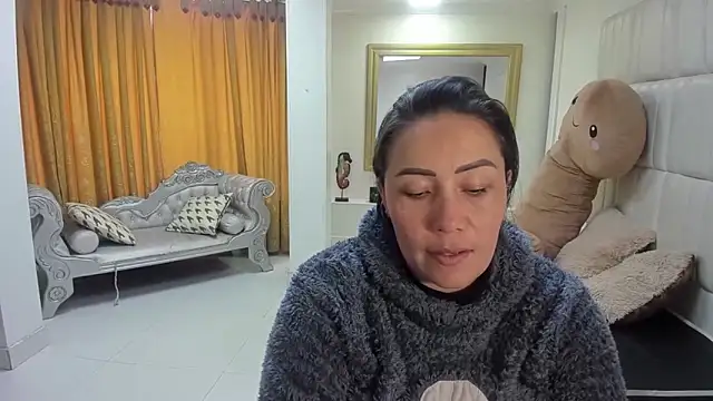 Snapshot of gaby_trent chatting on February 16, 2026, 3:30 pm gaby trent online show from February 16, 2026, 3:30 pm