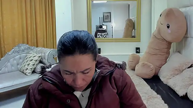 Snapshot of gaby_trent chatting on February 19, 2026, 1:18 pm gaby trent online show from February 19, 2026, 1:18 pm