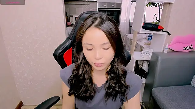 AyaMoon online show from October 13, 2025, 4:56 am