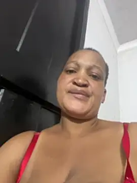 XHotJuicyBootyXX online show from May 8, 2026, 12:10 pm