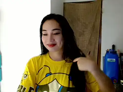 SweetLilly 18 online show from January 11, 2025, 12:18 pm