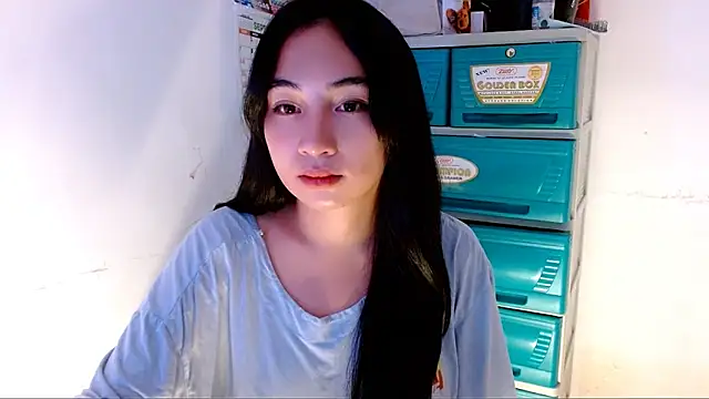 SweetLilly 18 online show from September 18, 2025, 3:36 pm