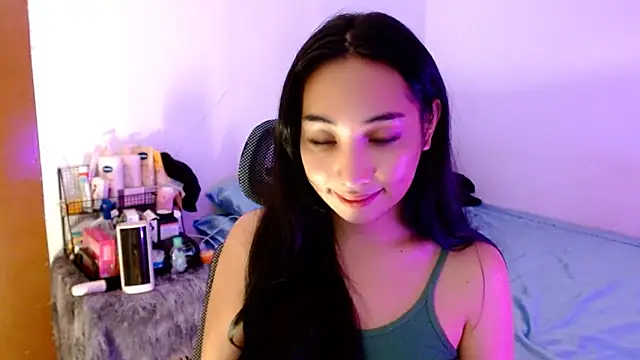 SweetLilly 18 online show from November 17, 2025, 3:56 am