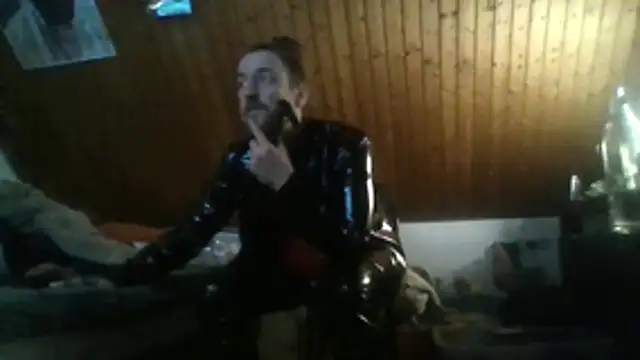 Snapshot of Genius1606 chatting on December 14, 2025, 1:33 am Genius1606 online show from December 14, 2025, 1:33 am