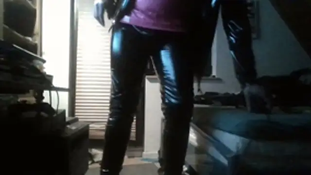 Snapshot of Genius1606 chatting on December 18, 2025, 10:49 pm Genius1606 online show from December 18, 2025, 10:49 pm