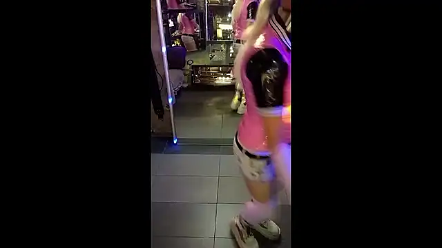 Snapshot of fetishboyzz chatting on November 16, 2025, 1:22 am fetishboyzz online show from November 16, 2025, 1:22 am